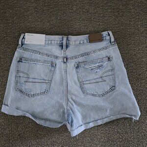NWT American Eagle AE MOM Jean Shorts Size 6